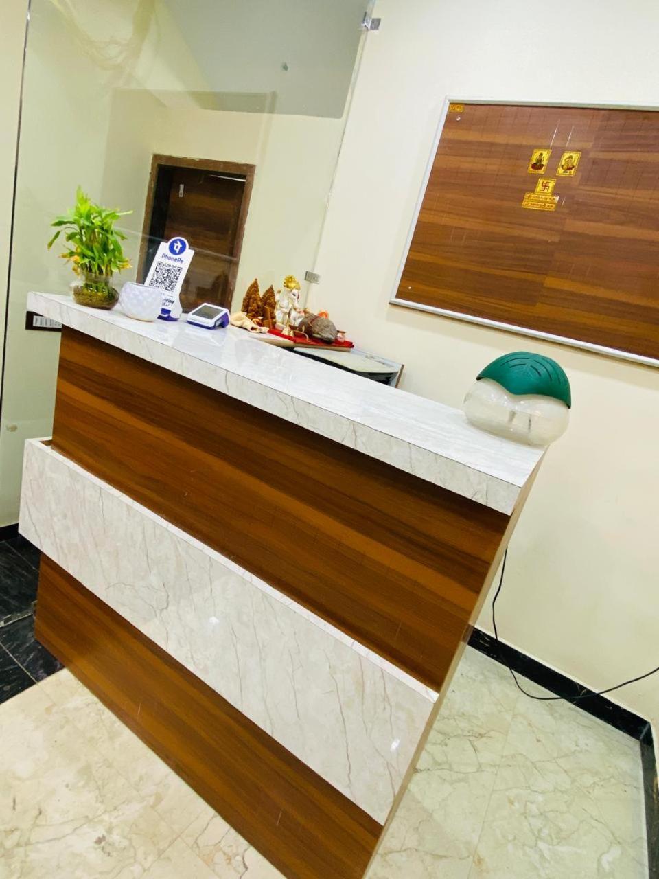 Ys Taj Hotel - Agra Exterior photo